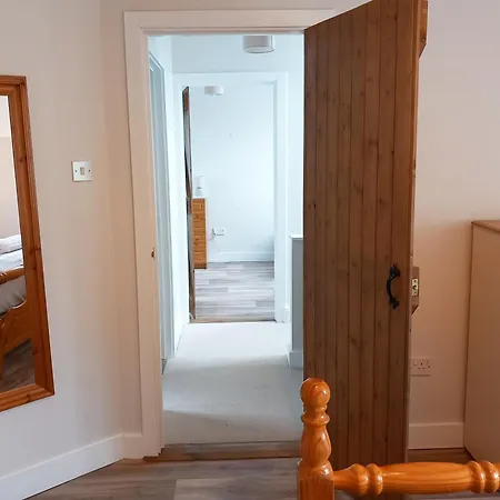 Leitrim Quay - Riverside 4 *